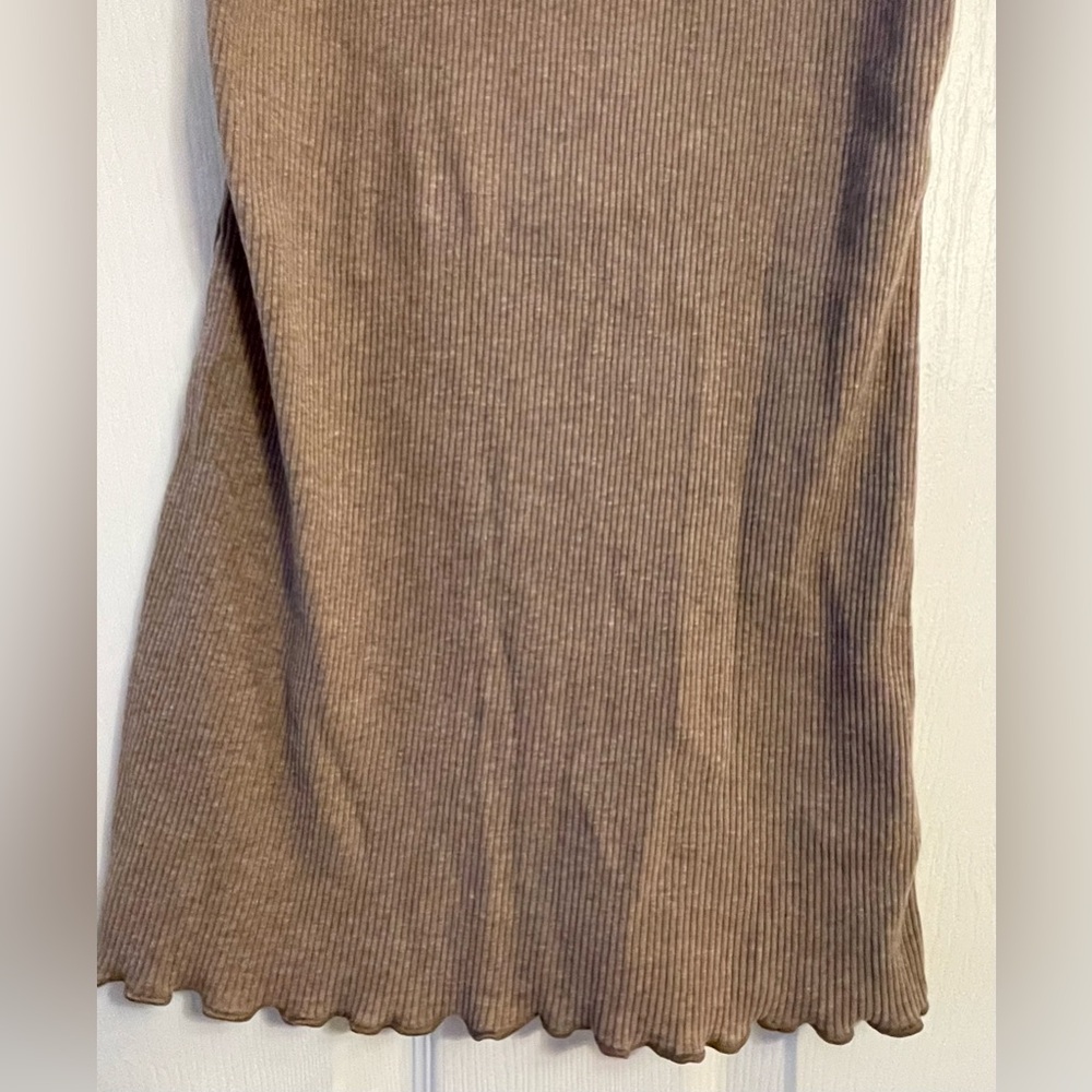 GAP Taupe Ribbed Knit Top - Picture 5 of 6